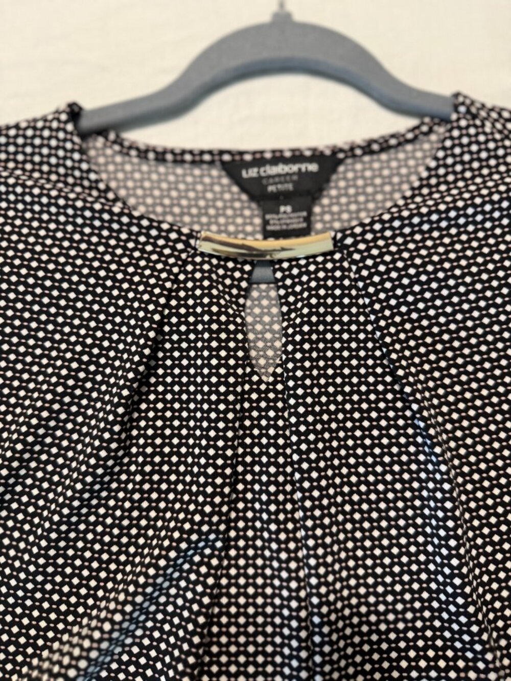 Liz Claiborne Petite Black and White Geometric Print Blouse, PS